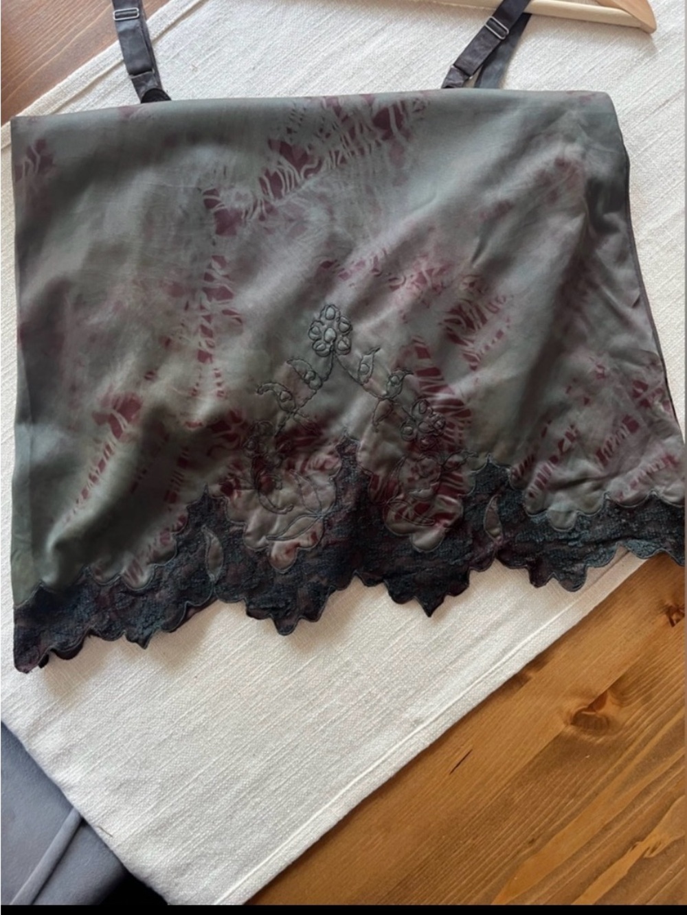 Silky Floral Lace Trim Slip Chemise in Mauve - Picture 4 of 6